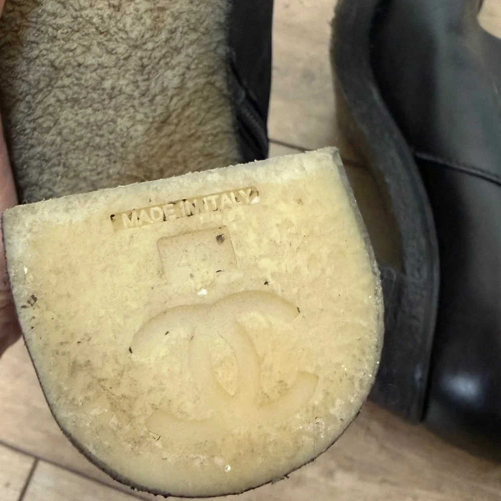 Chanel Turnlock Ankle Boots 40 - Picture 11 of 12